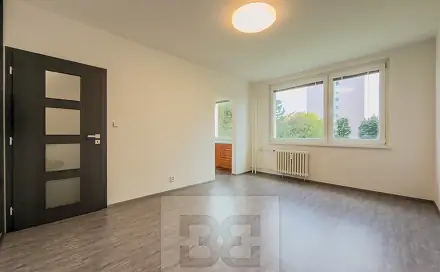 Pronájem bytu 1+kk 31 m², Matúškova, Praha 4 - Háje