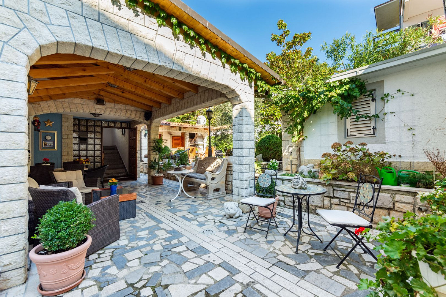 Prodej domu 431 m² s pozemkem 450 m²
