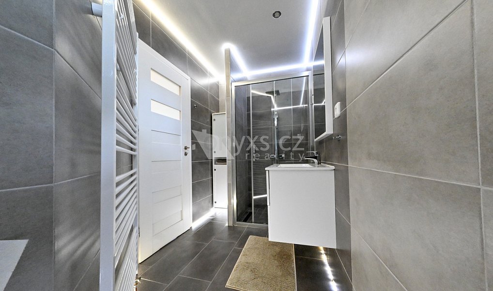 Prodej domu 183 m² s pozemkem 2 301 m², Komorní Lhotka – náhled fotky 32