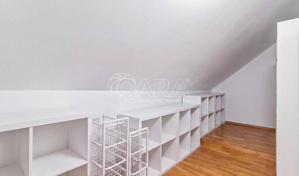 Prodej bytu 3+kk 120 m², Praha – náhled fotky 20