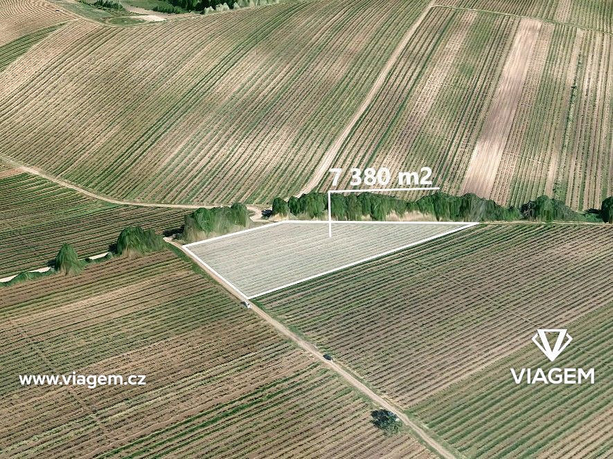 Prodej pole 922 m²