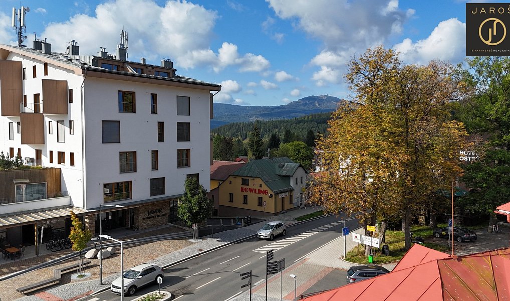 Prodej ubytovacího objektu 1 182 m², Železná Ruda – náhled fotky 10