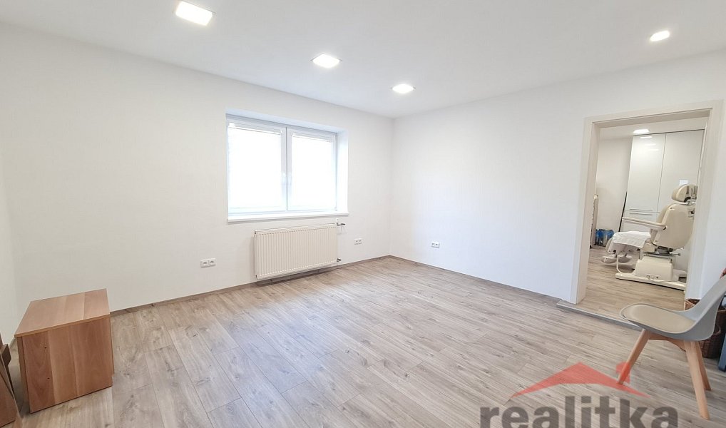 Prodej domu 334 m² s pozemkem 533 m², Opava – náhled fotky 34