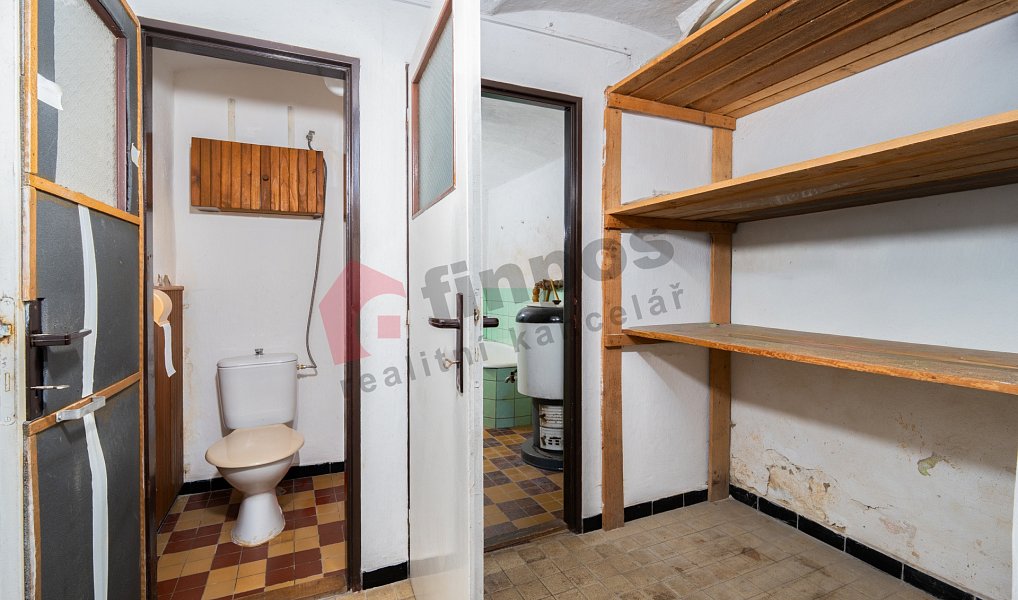 Prodej domu 250 m² s pozemkem 927 m², Kunžak – náhled fotky 28