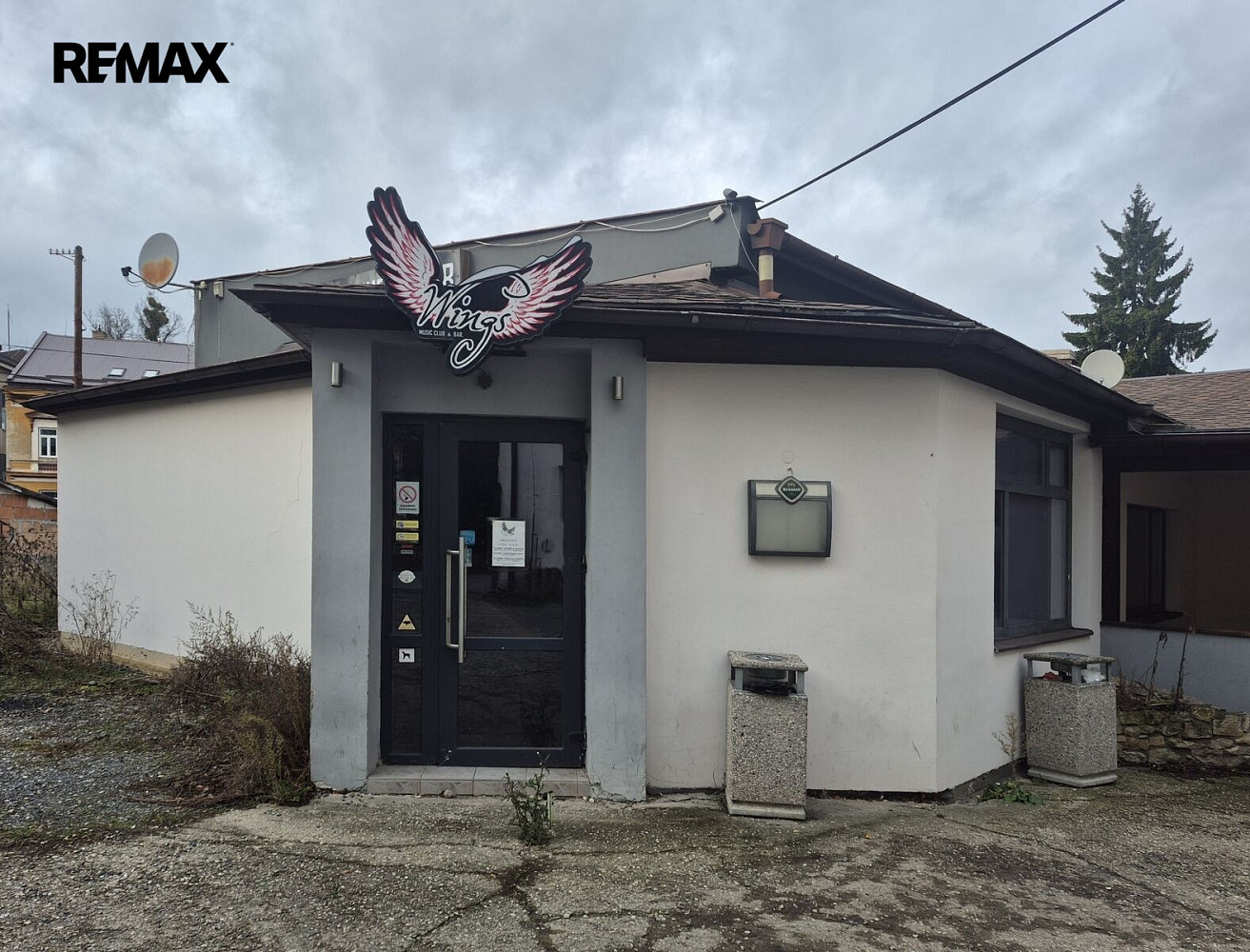 Pronájem obchodních prostor 230 m² – fotografie 2