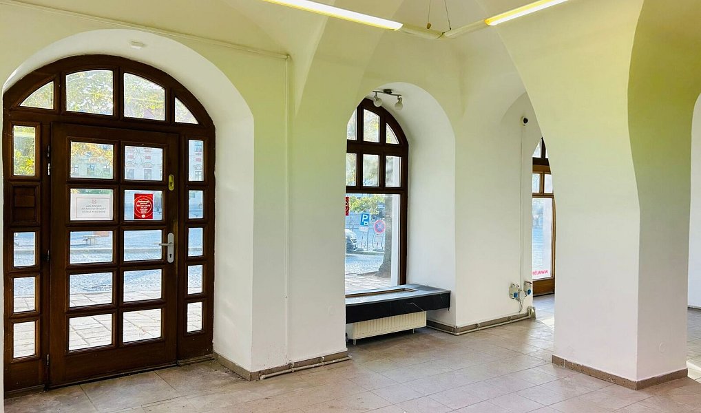 Pronájem obchodních prostor 300 m², Jihlava – náhled fotky 2