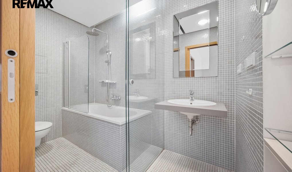 Prodej bytu 3+kk 83 m², Praha – náhled fotky 2