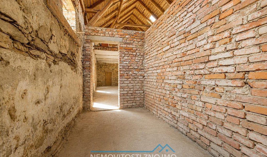 Prodej domu 200 m² s pozemkem 463 m², Vracovice – náhled fotky 12