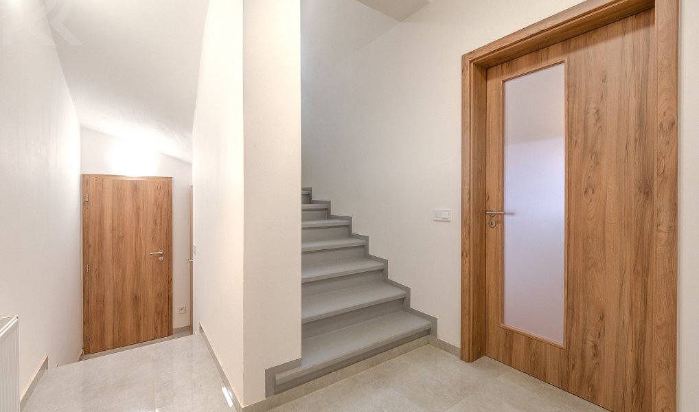 Pronájem domu 100 m² s pozemkem 426 m², Praha – náhled fotky 13