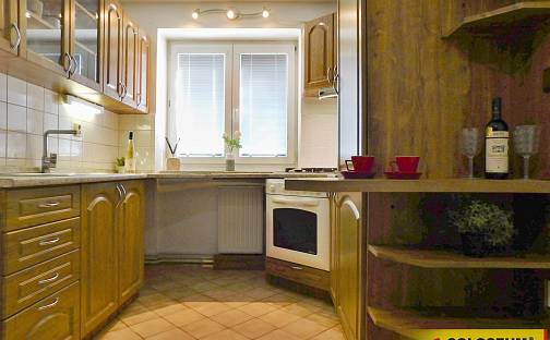 Prodej bytu 2+1 56 m², Hustopeče, okres Břeclav