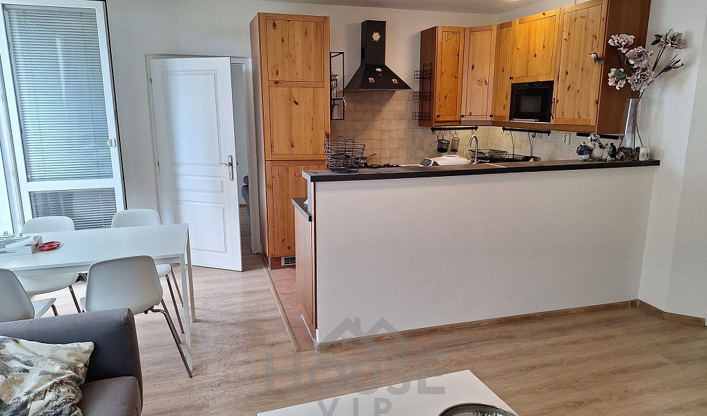 Pronájem bytu 4+kk 92 m², Praha – náhled fotky 3