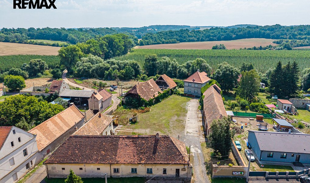 Prodej nájemního domu, činžáku 400 m², Blšany – náhled fotky 2