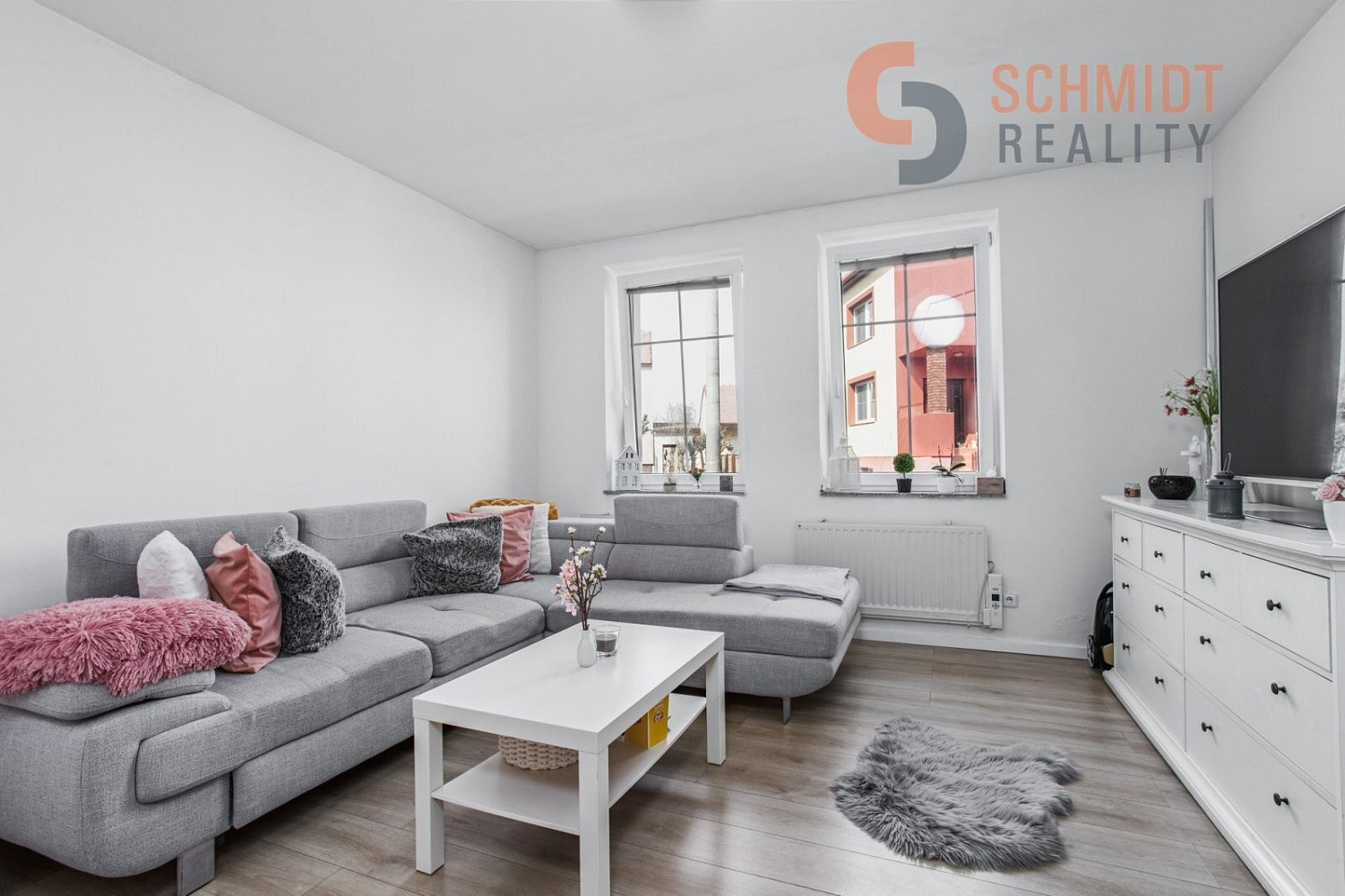 Prodej domu 220 m² s pozemkem 360 m² – fotografie 2