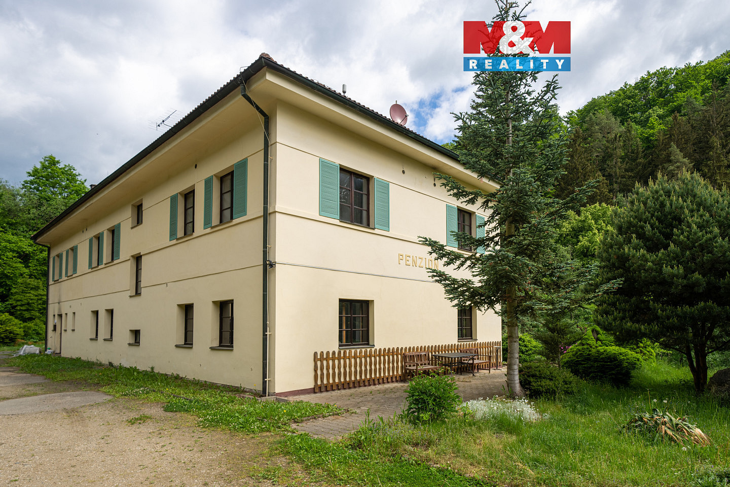Prodej ubytovacího objektu 620 m² – fotografie 2
