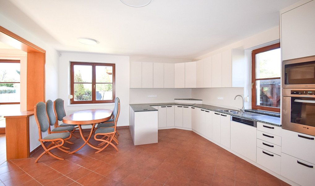 Pronájem domu 250 m² s pozemkem 775 m², Plzeň – náhled fotky 5