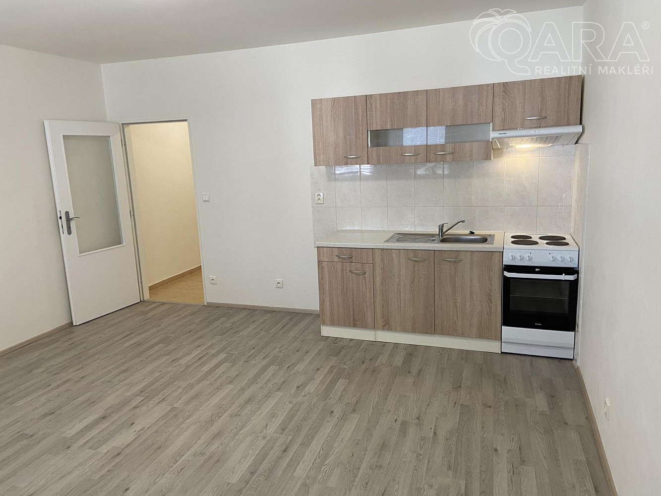 Pronájem bytu 1+kk 34 m² – fotografie 2