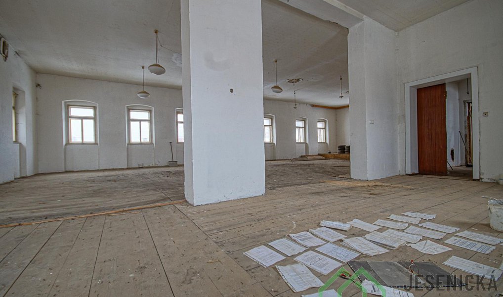 Prodej skladovacích prostor 240 m², Jeseník – náhled fotky 6