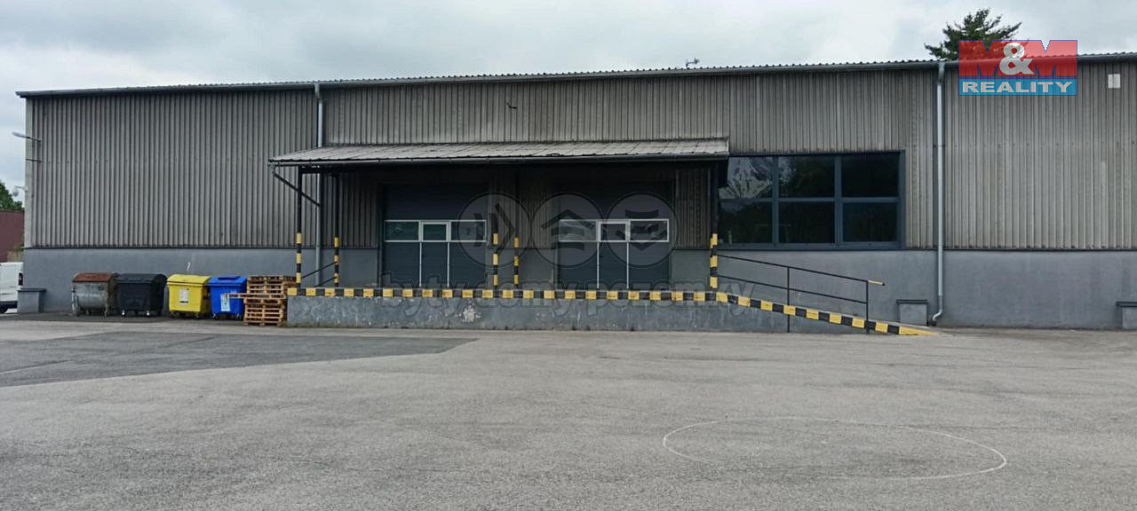 Pronájem skladovacích prostor 430 m²