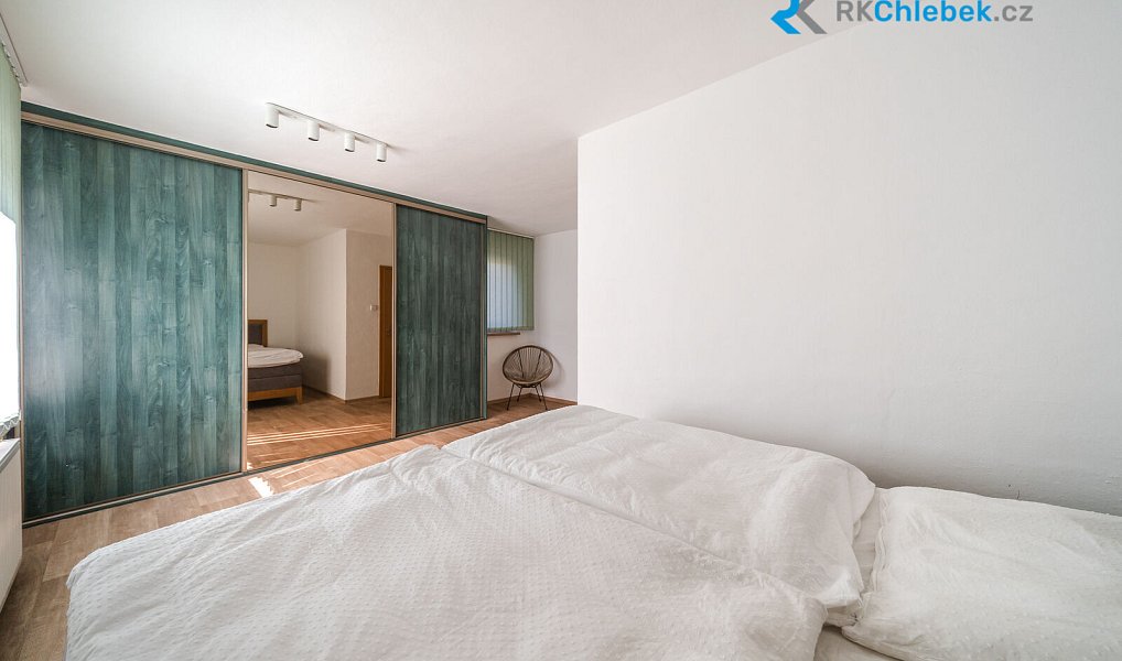 Prodej domu 268 m² s pozemkem 1 080 m², Kravaře – náhled fotky 11
