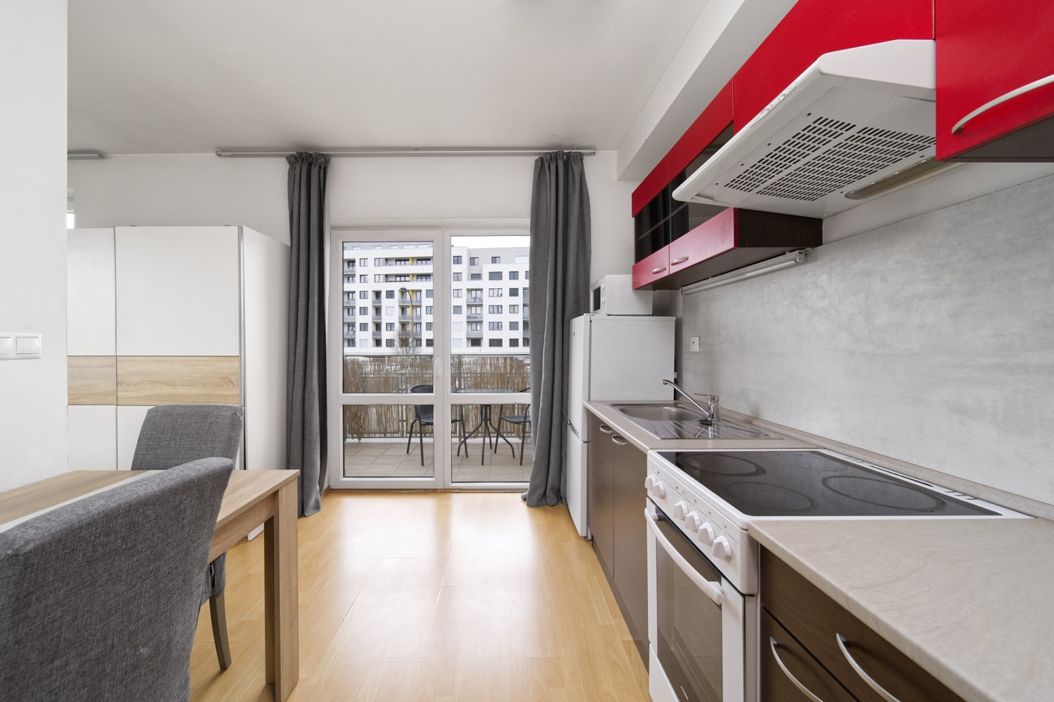 Pronájem bytu 1+kk 30 m² – fotografie 2
