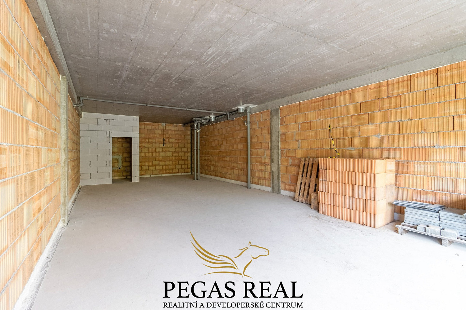 Prodej kanceláře 73 m² – fotografie 3