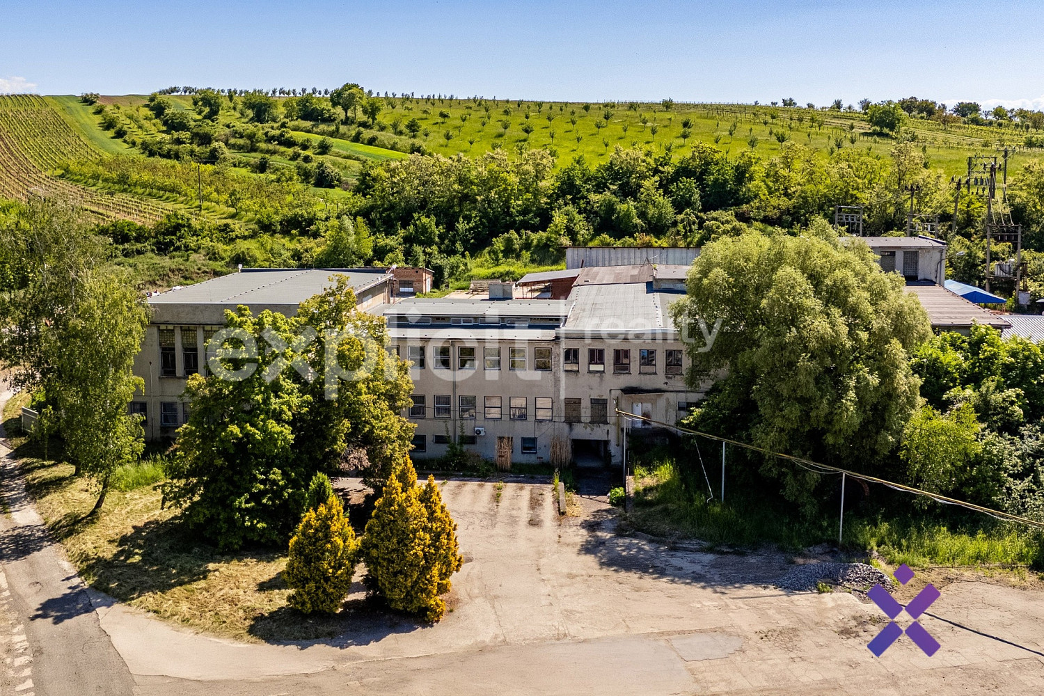 Prodej výrobních prostor 1 837 m² – fotografie 3