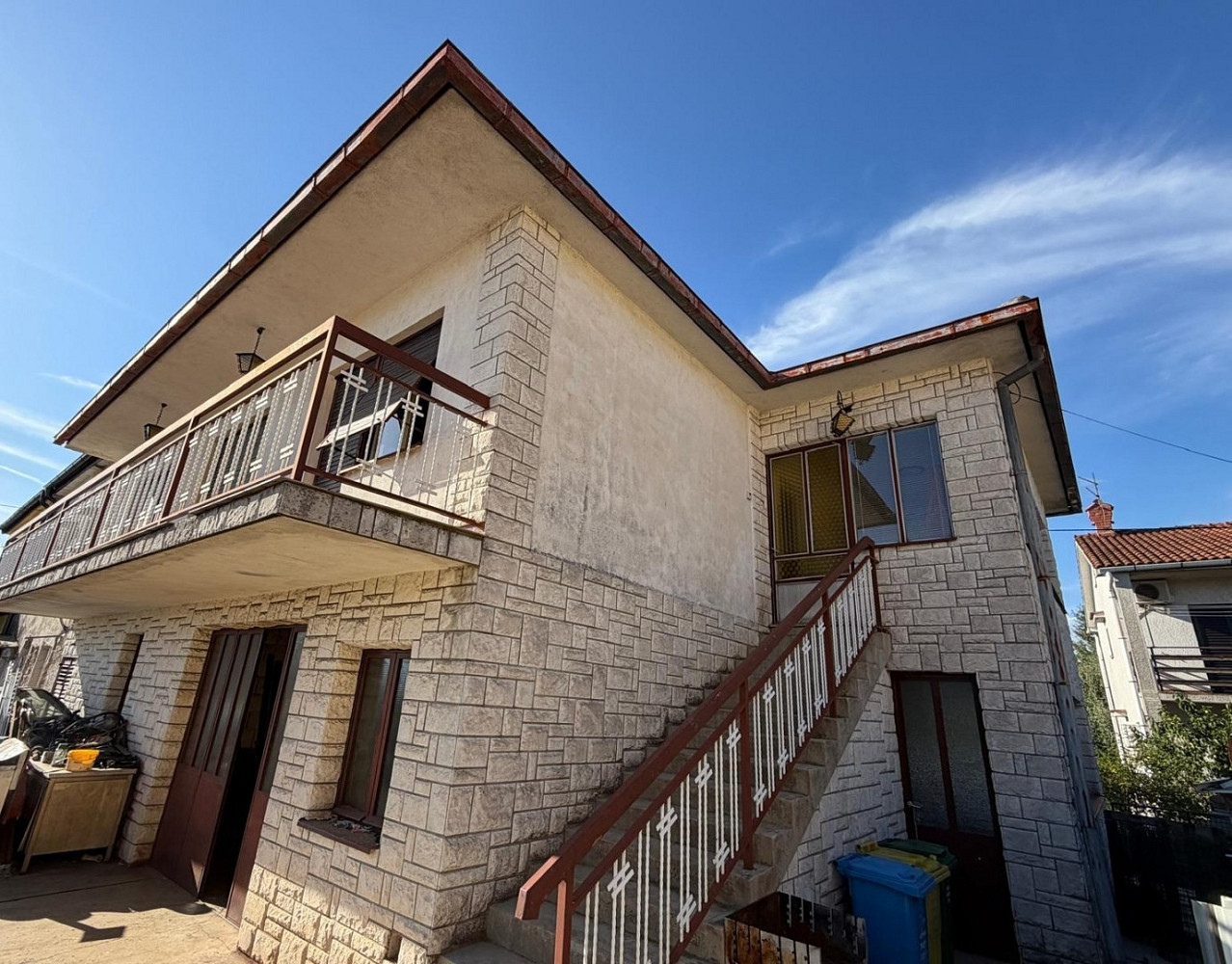Prodej domu 260 m² s pozemkem 282 m²