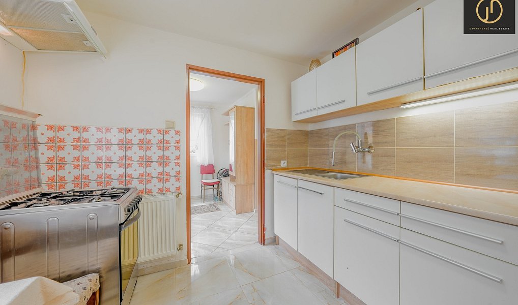 Prodej domu 640 m² s pozemkem 2 342 m², Chožov – náhled fotky 8