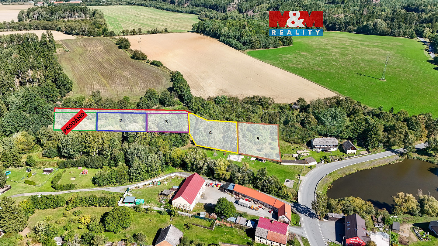Prodej stavebního pozemku 1 050 m²