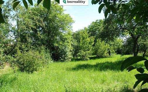 Prodej stavebního pozemku 1 635 m², Bažantní, Praha 6 - Suchdol