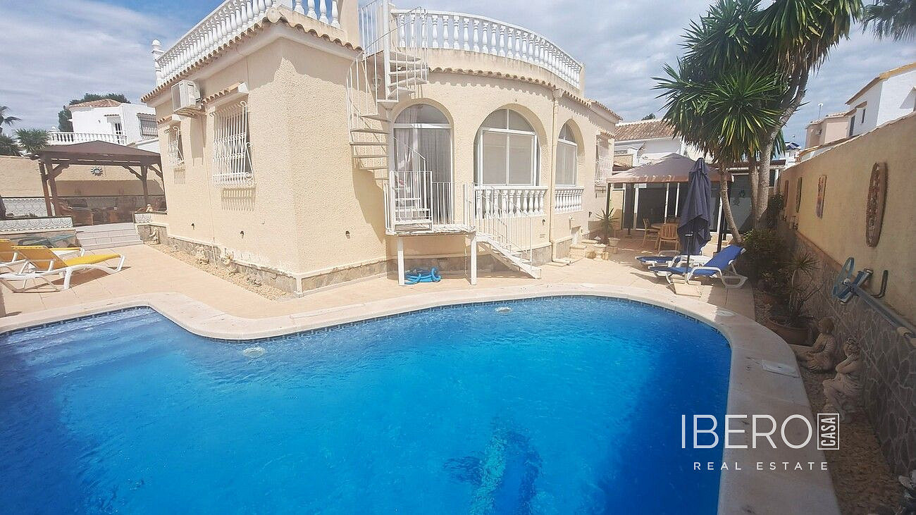 Prodej domu 123 m² s pozemkem 400 m²