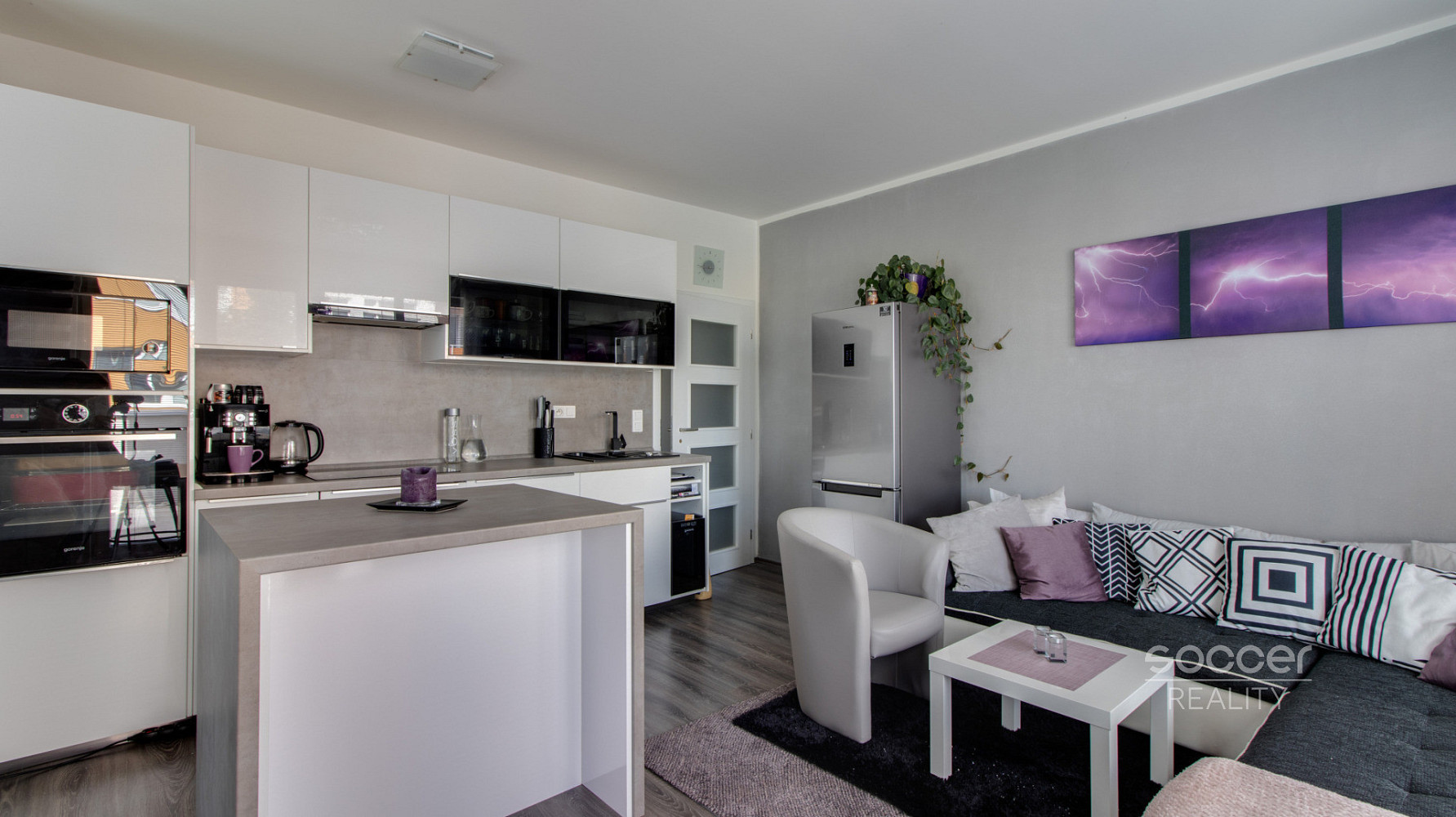 Pronájem bytu 2+kk 41 m² – fotografie 4
