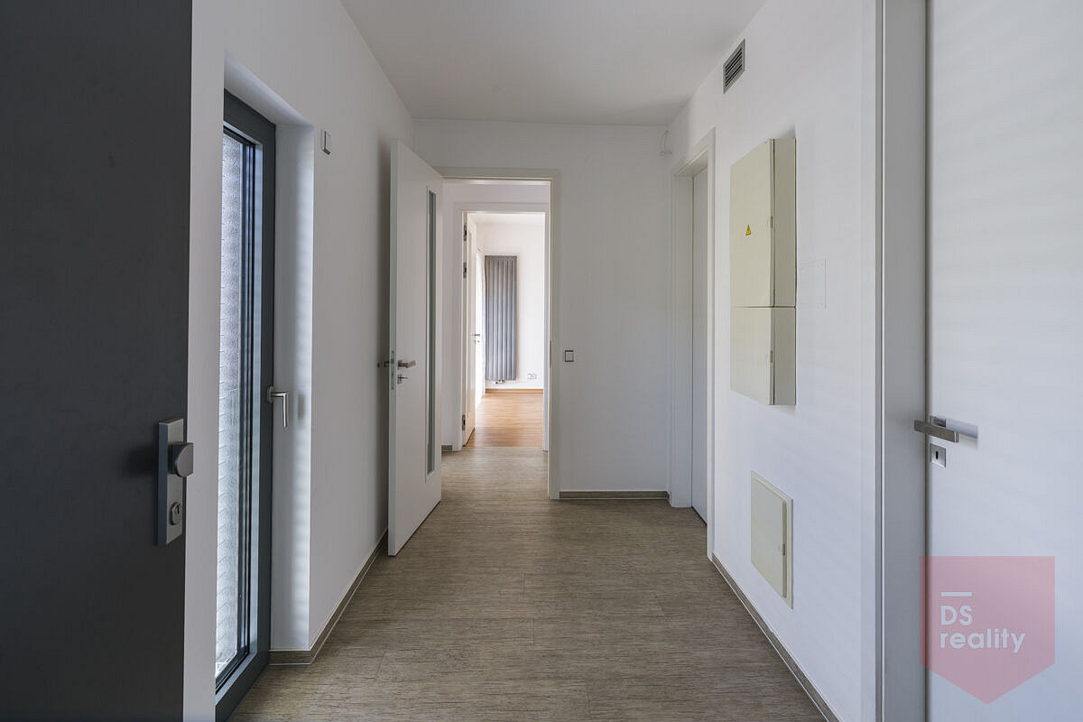 Prodej bytu 2+kk 79 m² — photo 2