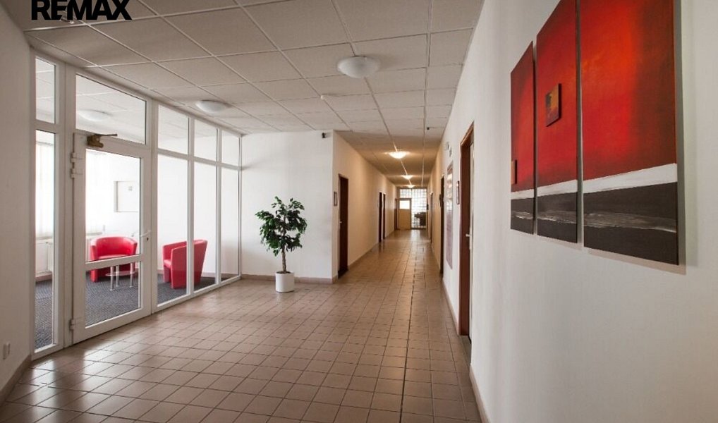 Pronájem kanceláře 16 m², Hradec Králové – náhled fotky 2