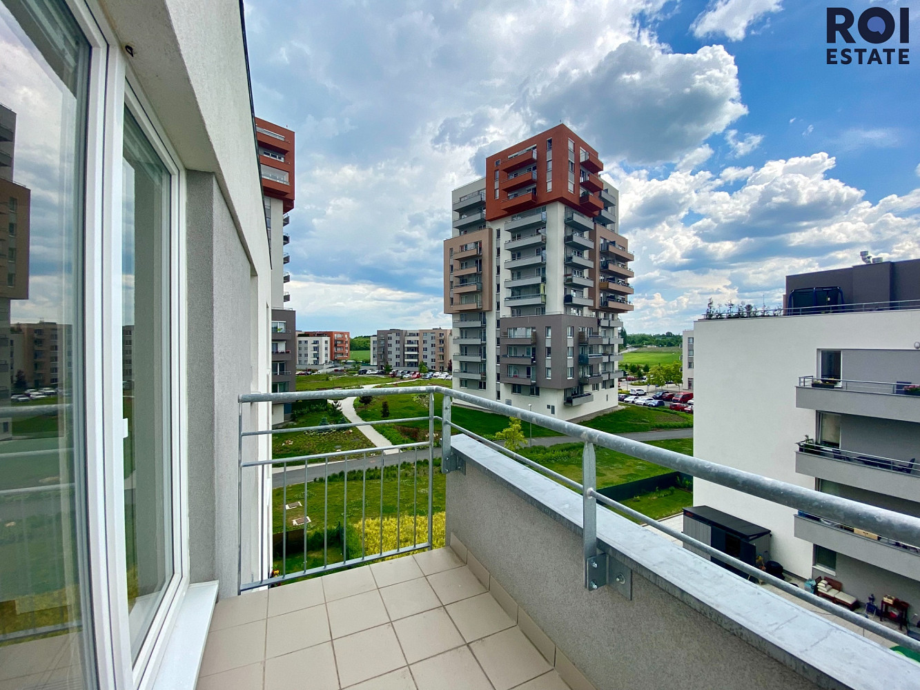 Pronájem bytu 1+kk 36 m² — photo 2