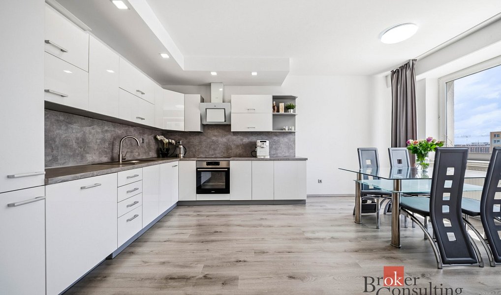Prodej bytu 3+kk 103 m², Hradec Králové – náhled fotky 5