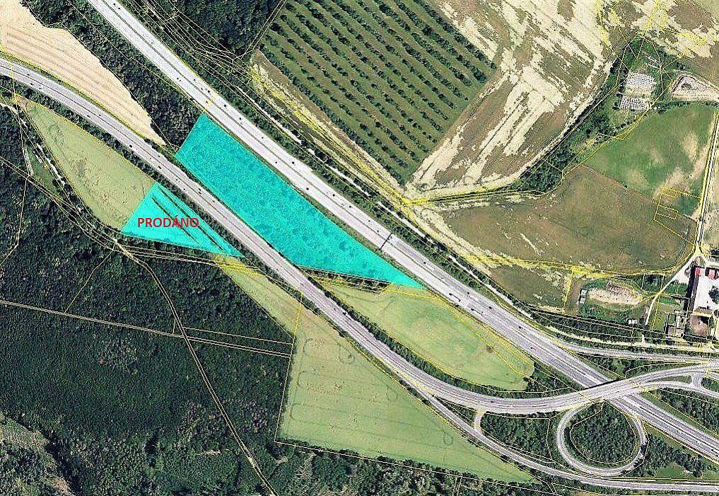 Prodej pole 27 308 m²