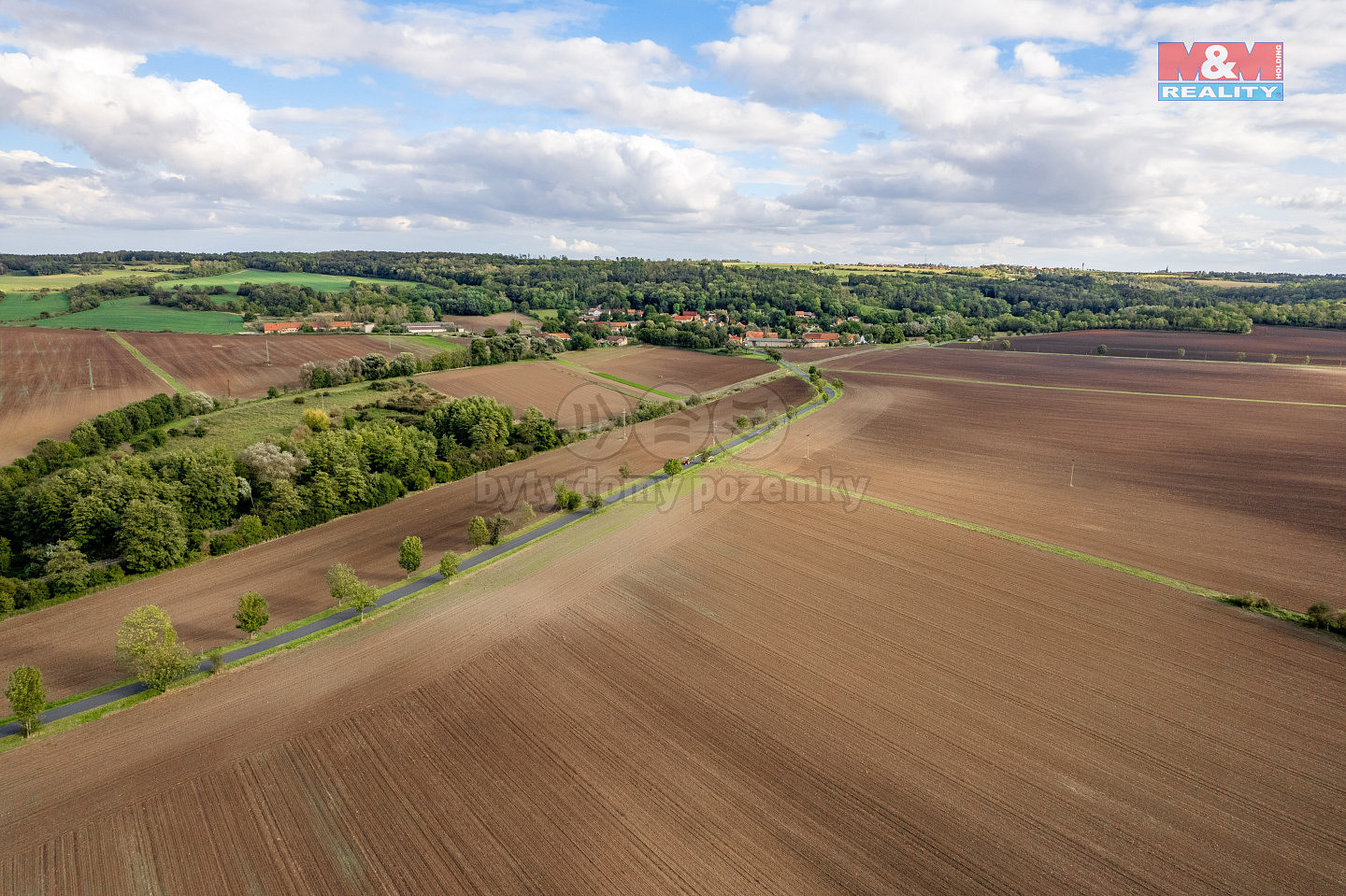 Prodej stavebního pozemku 2 067 m²