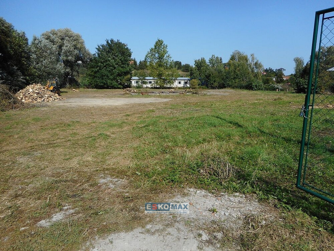 Prodej stavebního pozemku 5 350 m² – fotografie 2