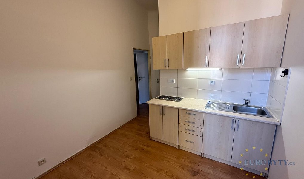 Pronájem bytu 2+kk, 37 m², Nusle, Praha 2, Praha