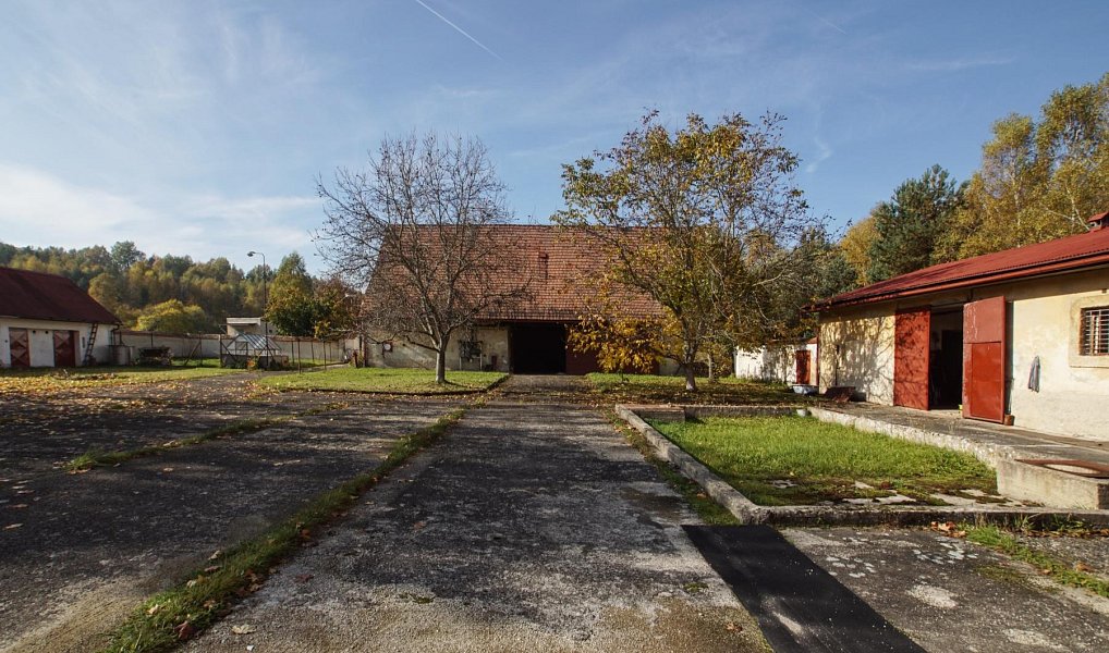 Prodej domu 1 000 m² s pozemkem 350 913 m², Stráž pod Ralskem – náhled fotky 8