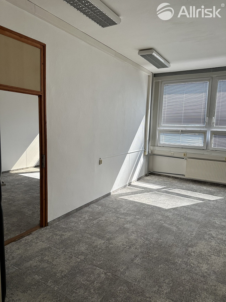 Pronájem kanceláře 45 m² — photo 5