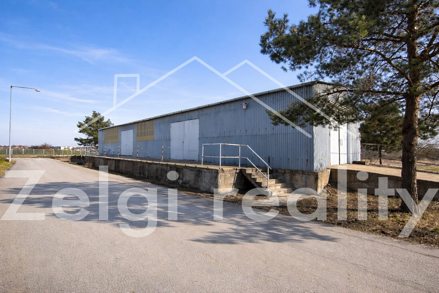 Pronájem skladovacích prostor 224 m²