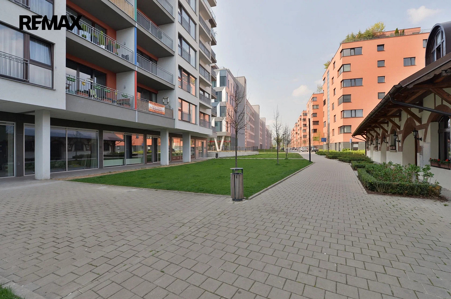 Pronájem garážového stání prague marina, praha 7 — photo 3