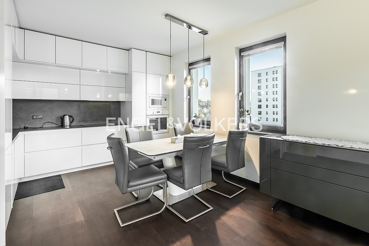Pronájem bytu 3+kk 72 m² — photo 2