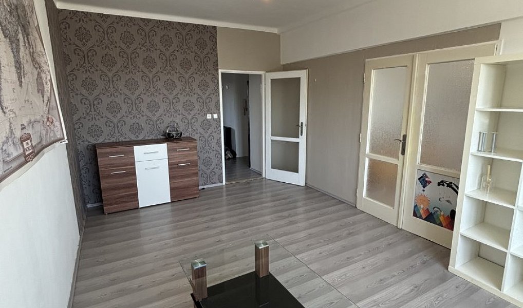 Pronájem bytu 2+1 55 m², Hradec Králové – náhled fotky 3