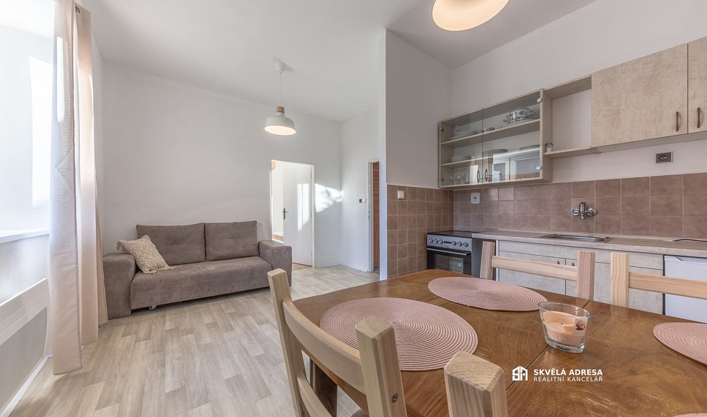 Prodej nájemního domu, činžáku 600 m², Vimperk – náhled fotky 2