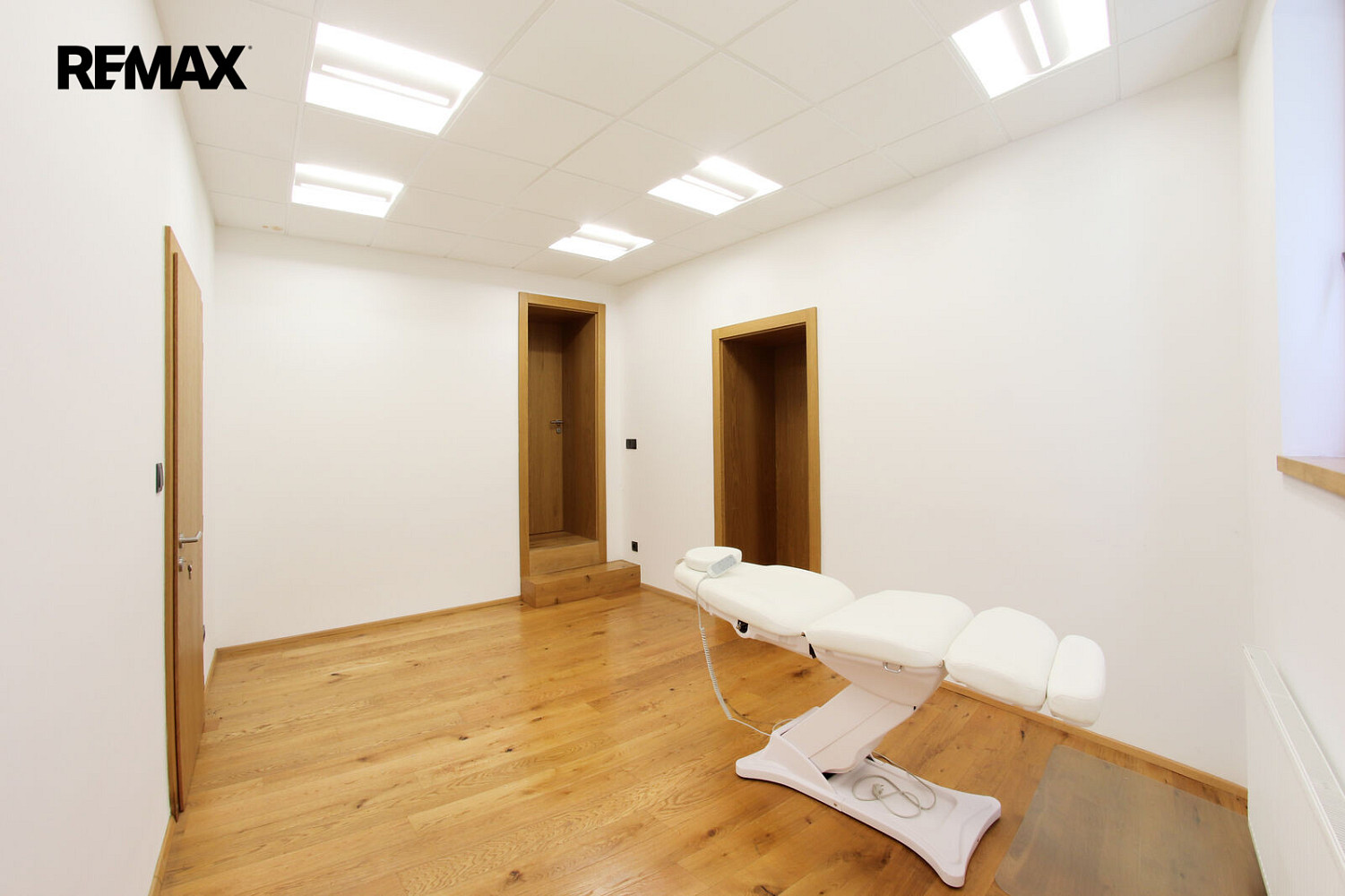 Pronájem kanceláře 53 m² – pohled 6