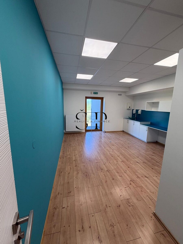 Pronájem obchodních prostor 27 m² – fotografie 2