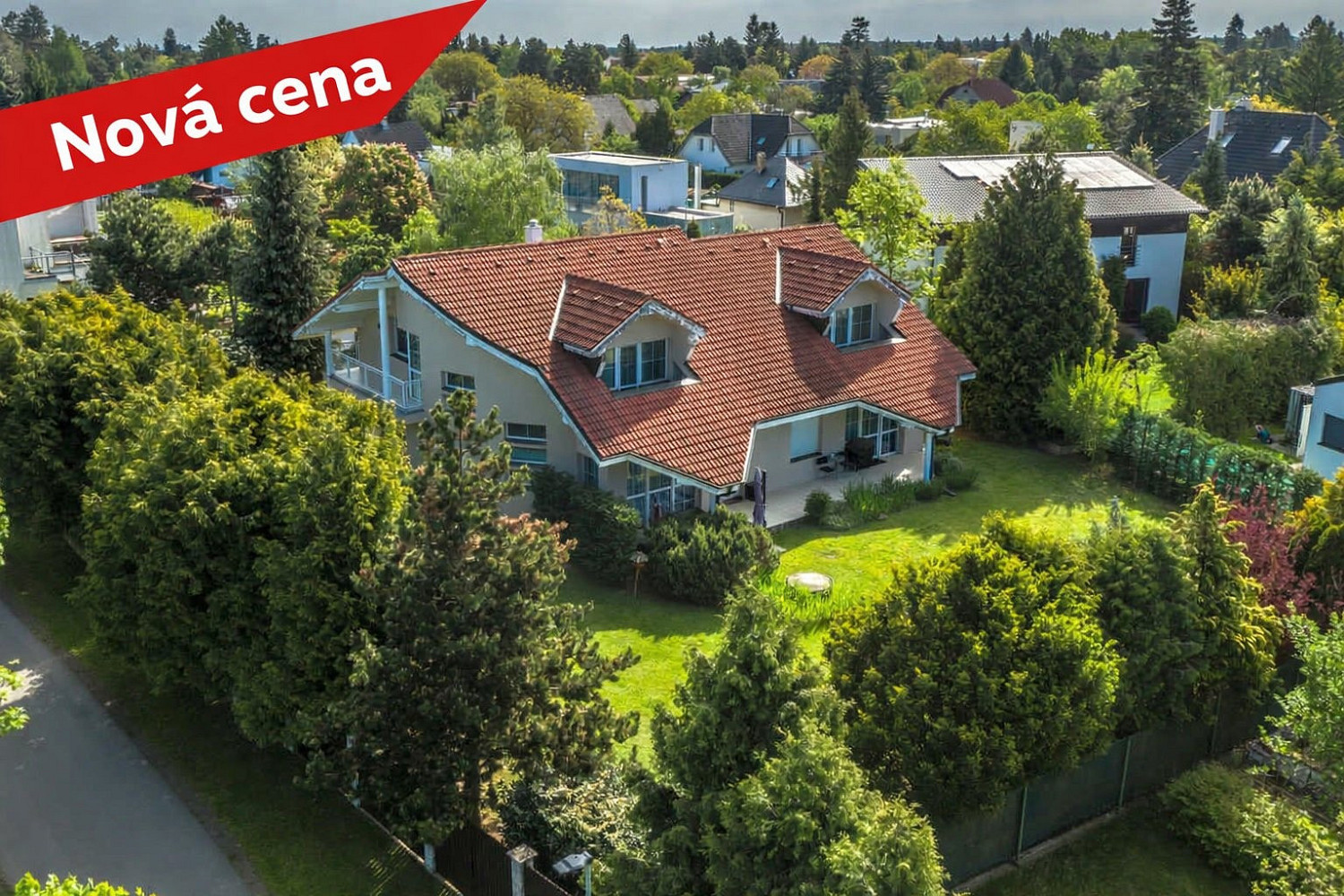 Prodej domu 260 m² s pozemkem 991 m²